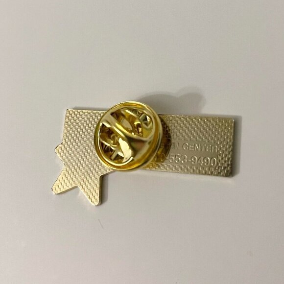 Outback Steakhouse Pin Ace Star Design - Picture 5 of 11